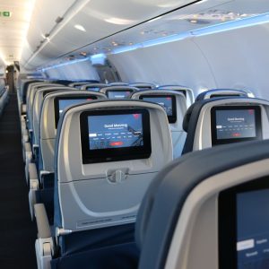 デルタ航空、マイレージ ロイヤルティ プログラムの変更を撤回へ
