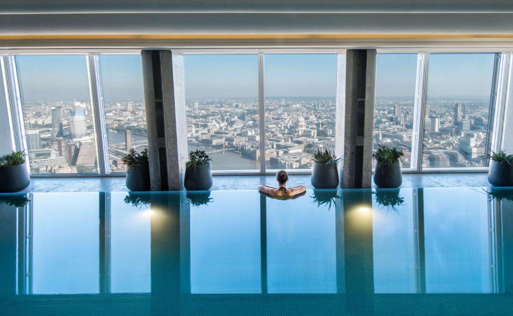 ロンドンのプール付き人気ホテル 20