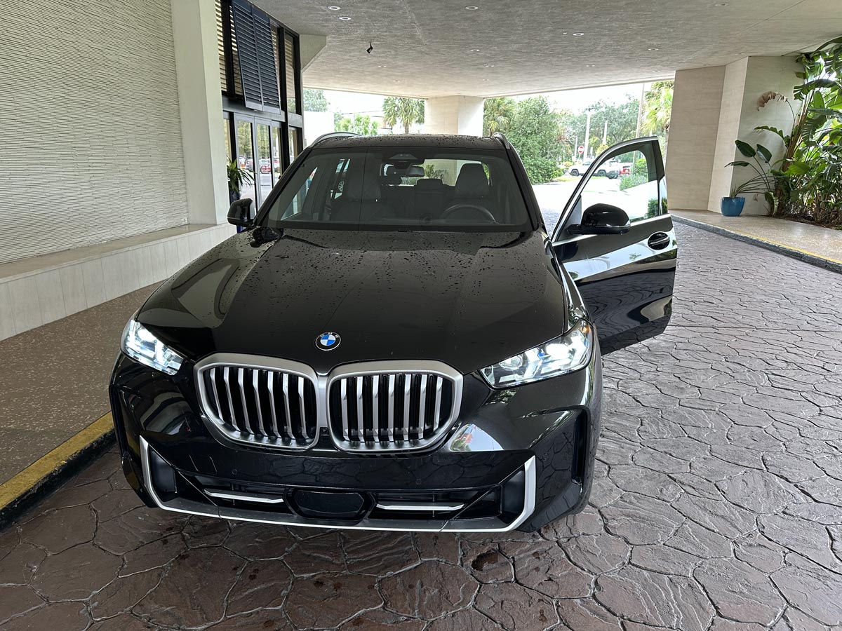 BSP Auto で米国で BMW X5 車をレンタルする