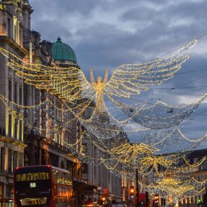 ヨーロッパで最もまばゆいばかりのクリスマスイルミネーションが研究で判明