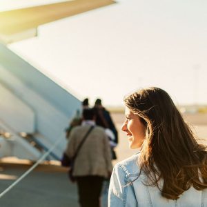 女性の飛行: 航空会社の安全座席