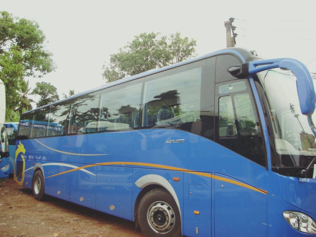 コロンボからジャフナまでのバス
