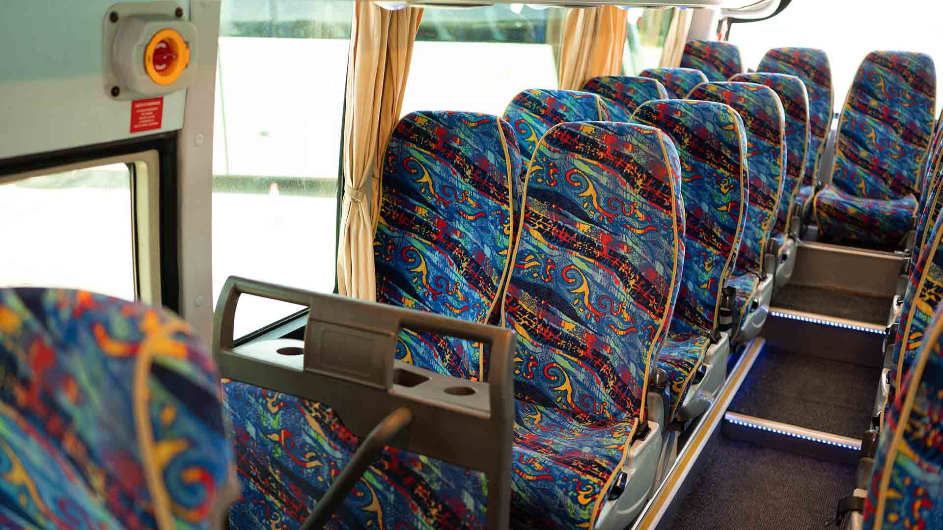 コロンボからジャフナまでのバス